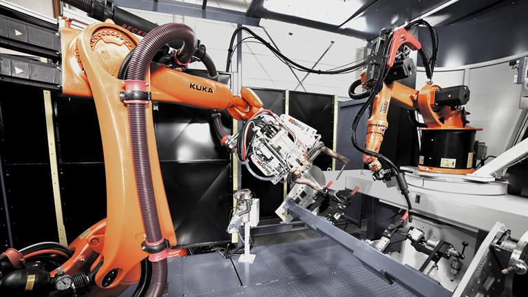 KR 6-2型焊接机器人灵活性展示