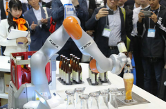 中国成世界“机器人工厂”